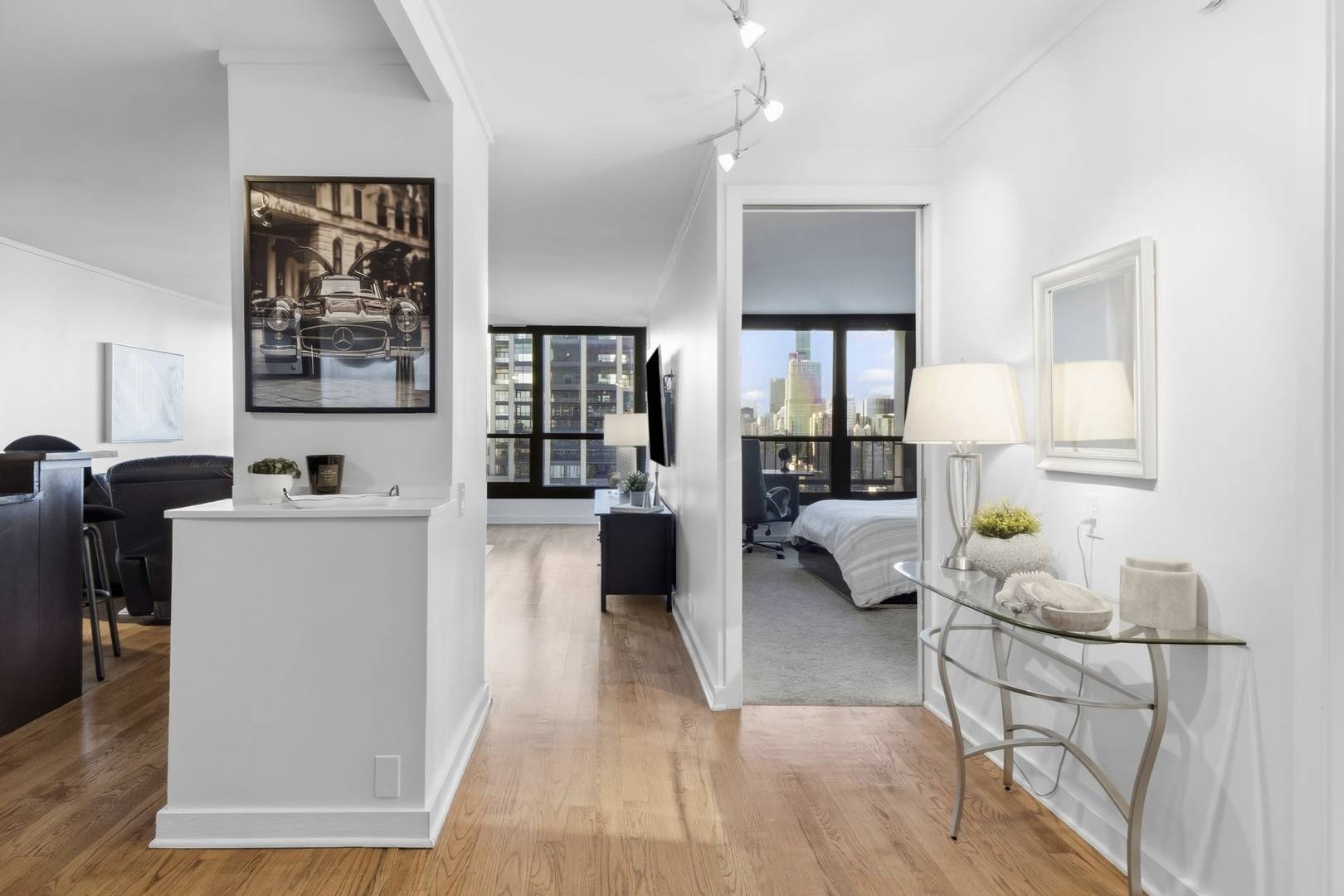 Chicago, IL 60610,1030 N State ST #35K