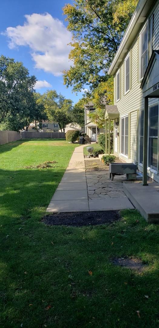 Wheaton, IL 60189,1150 Mount Vernon CT #C