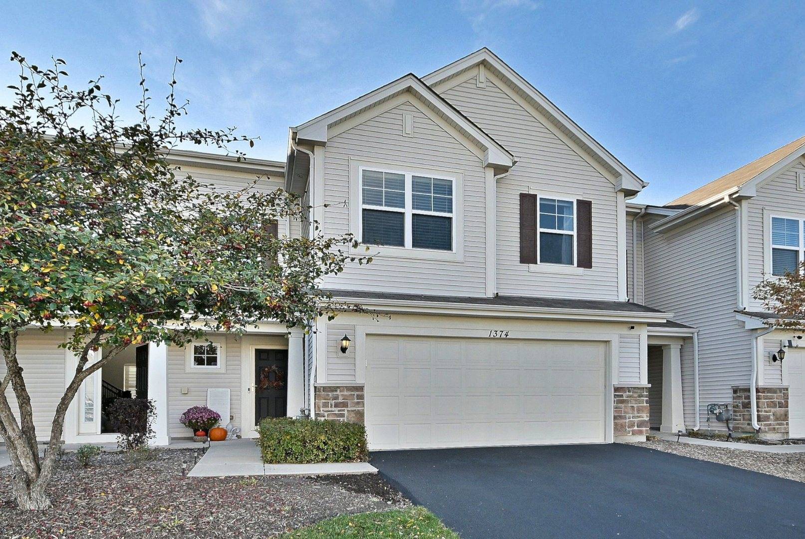 Pingree Grove, IL 60140,1374 Newport CIR