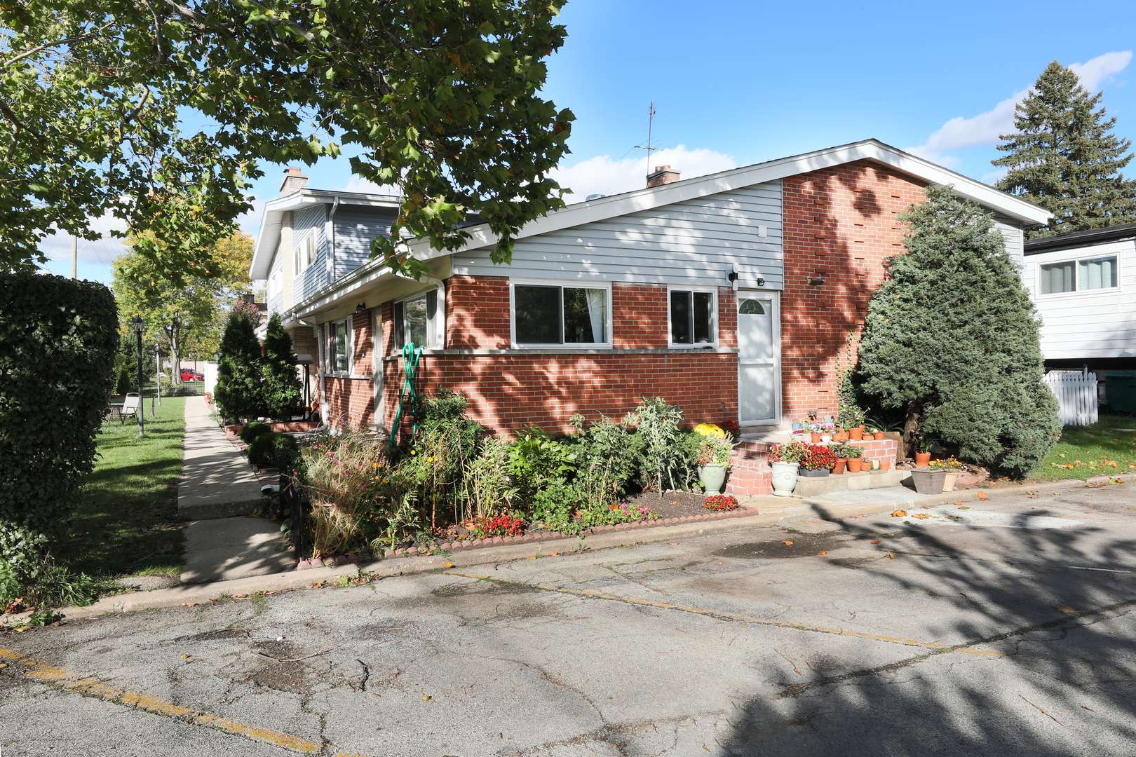 Glenview, IL 60025,400 Glendale RD #400