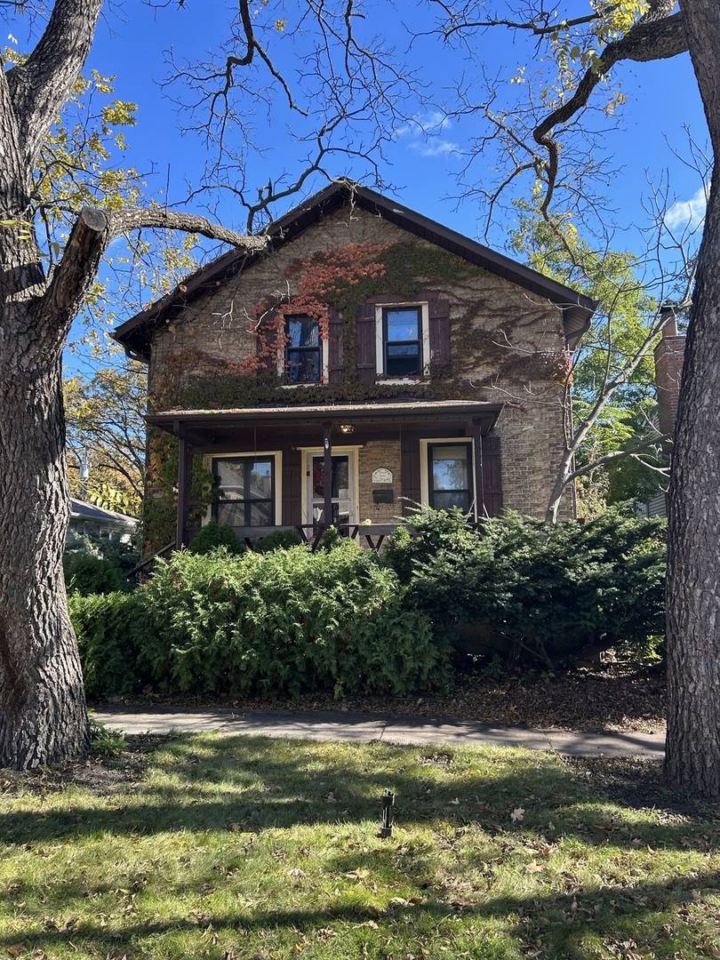 Deerfield, IL 60015,1041 Sheridan AVE