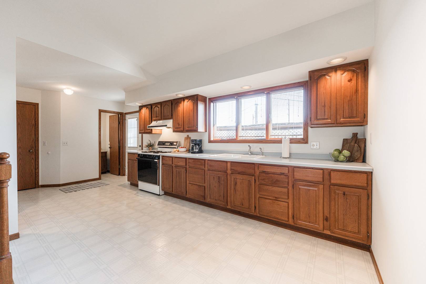 Dekalb, IL 60115,120 Evans AVE