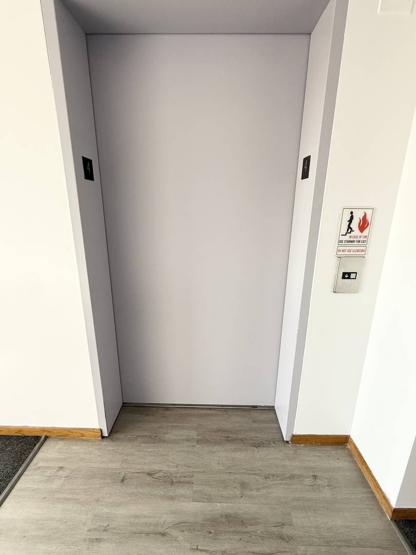 Oak Lawn, IL 60453,10420 Circle DR #25B