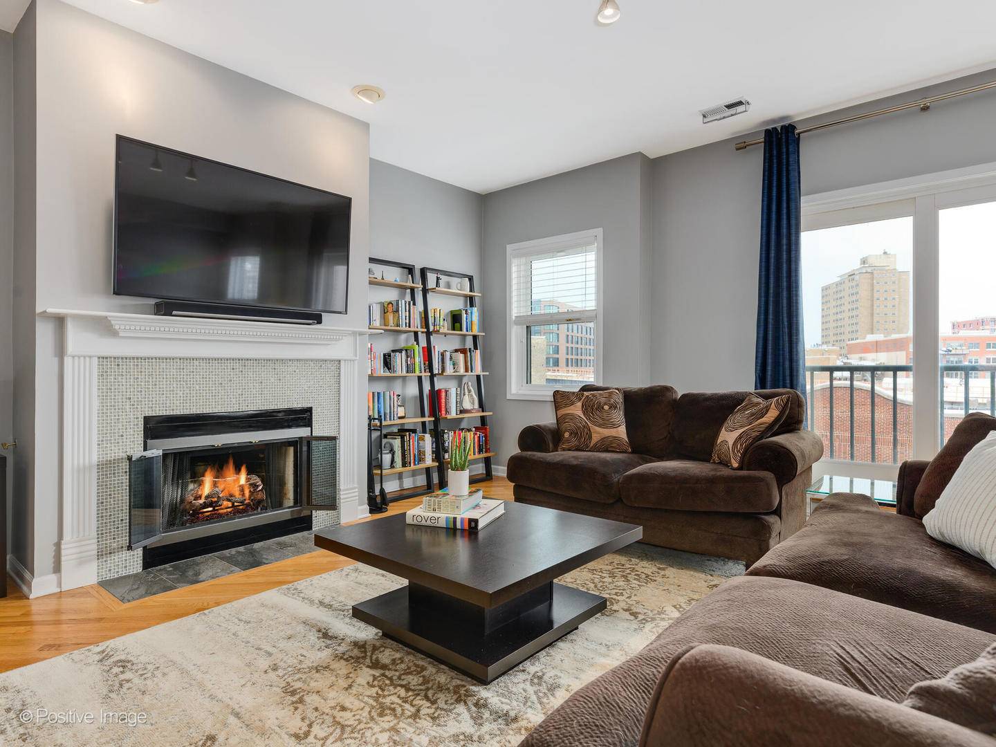 Chicago, IL 60657,3240 N Sheffield AVE #4