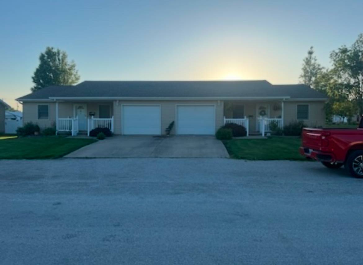 Assumption, IL 62510,107 S Oak ST