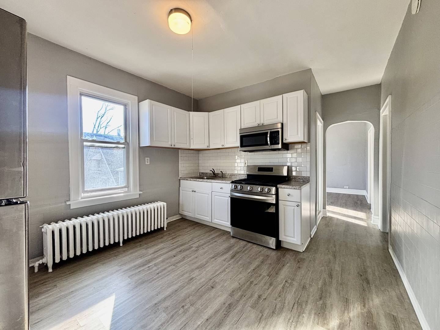 Chicago, IL 60617,9737 S Avenue N #2R