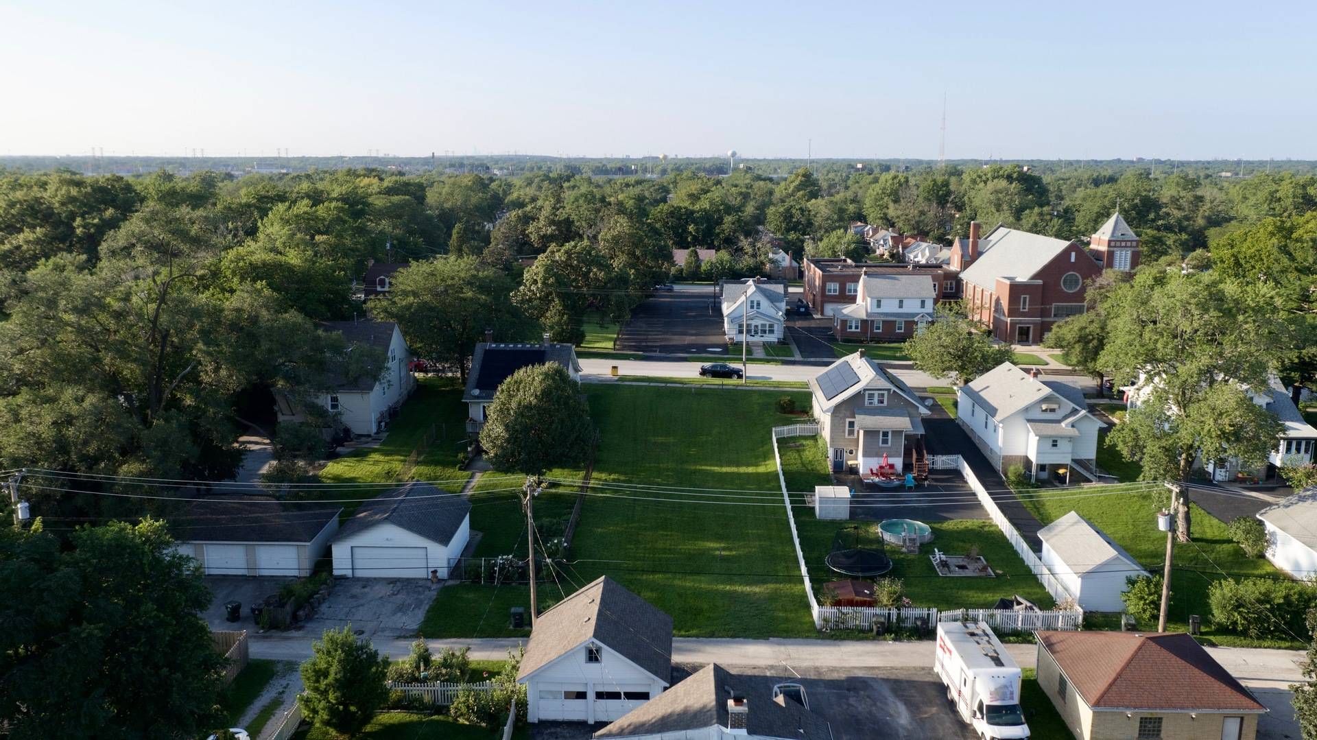 Lansing, IL 60438,2715 Indiana AVE