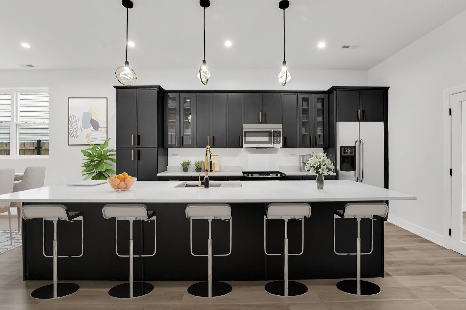 Chicago, IL 60651,843 N Lorel AVE