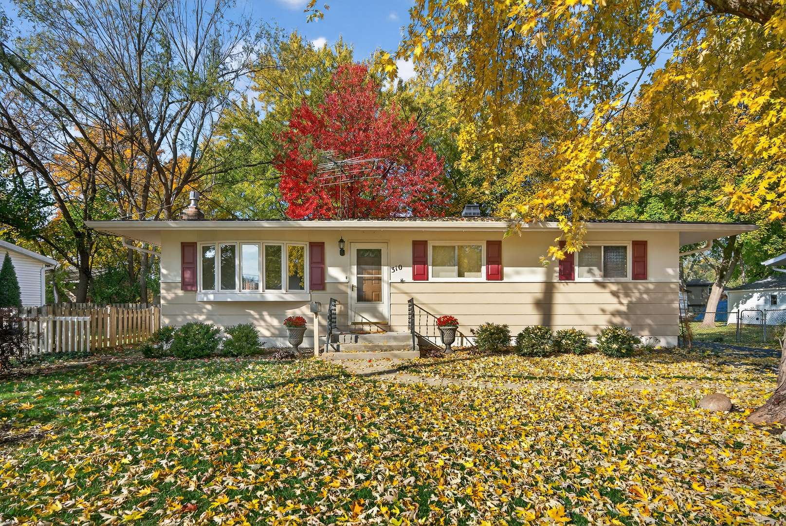 Crystal Lake, IL 60014,310 2nd CT