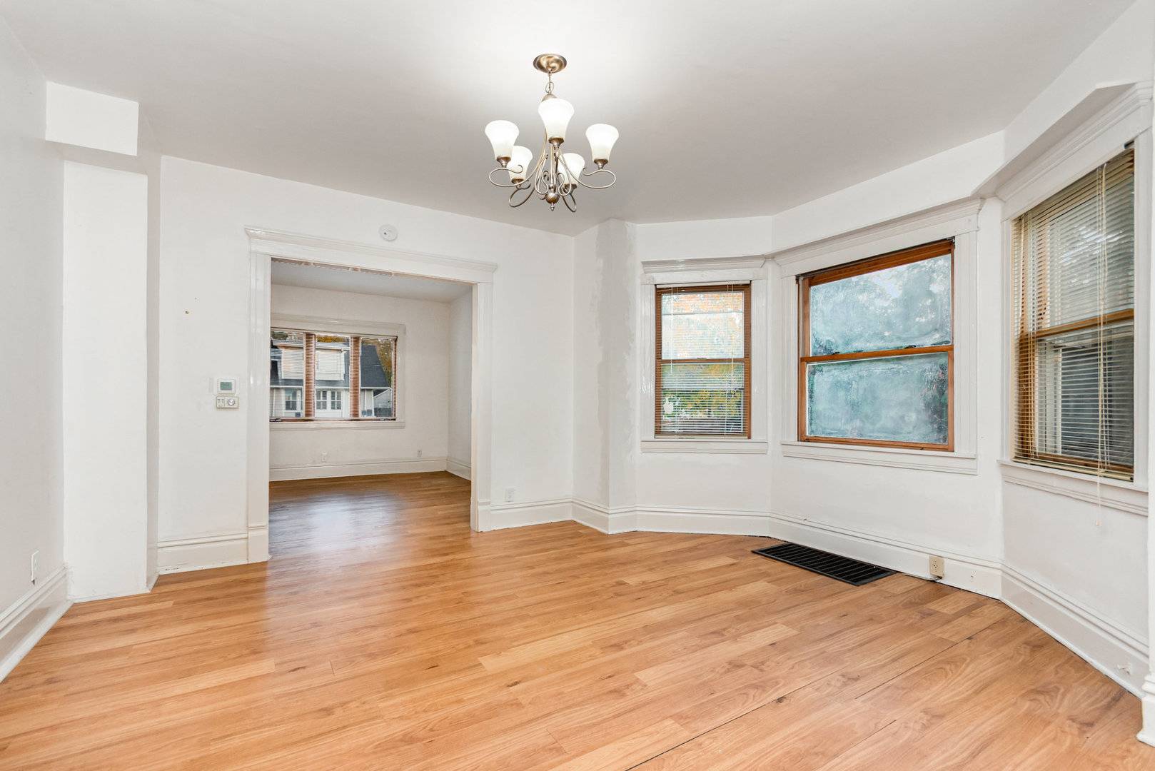 Aurora, IL 60506,614 Hammond AVE