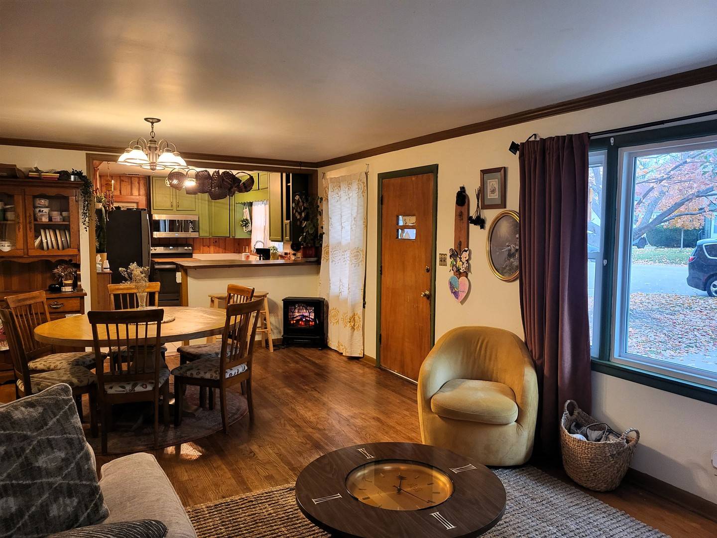 Dixon, IL 61021,914 Cooper ST