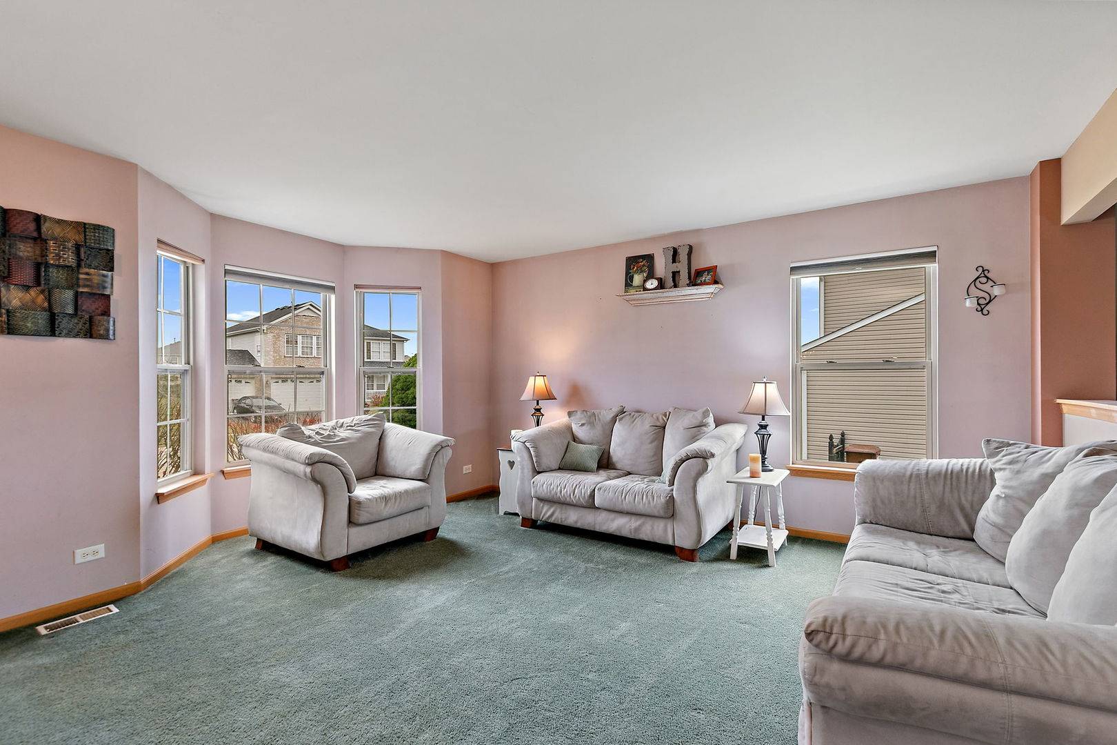 Marengo, IL 60152,489 spring DR