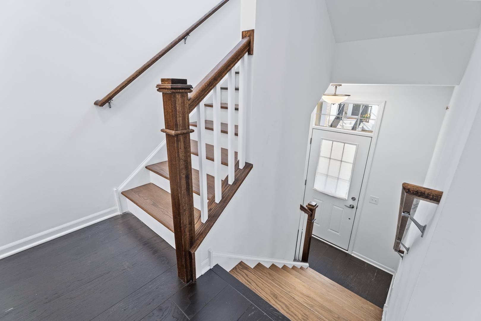 Des Plaines, IL 60016,821 Lexington CIR E