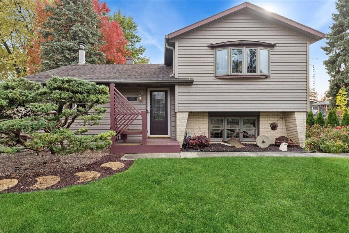 Waukegan, IL 60085,2813 Theresa AVE