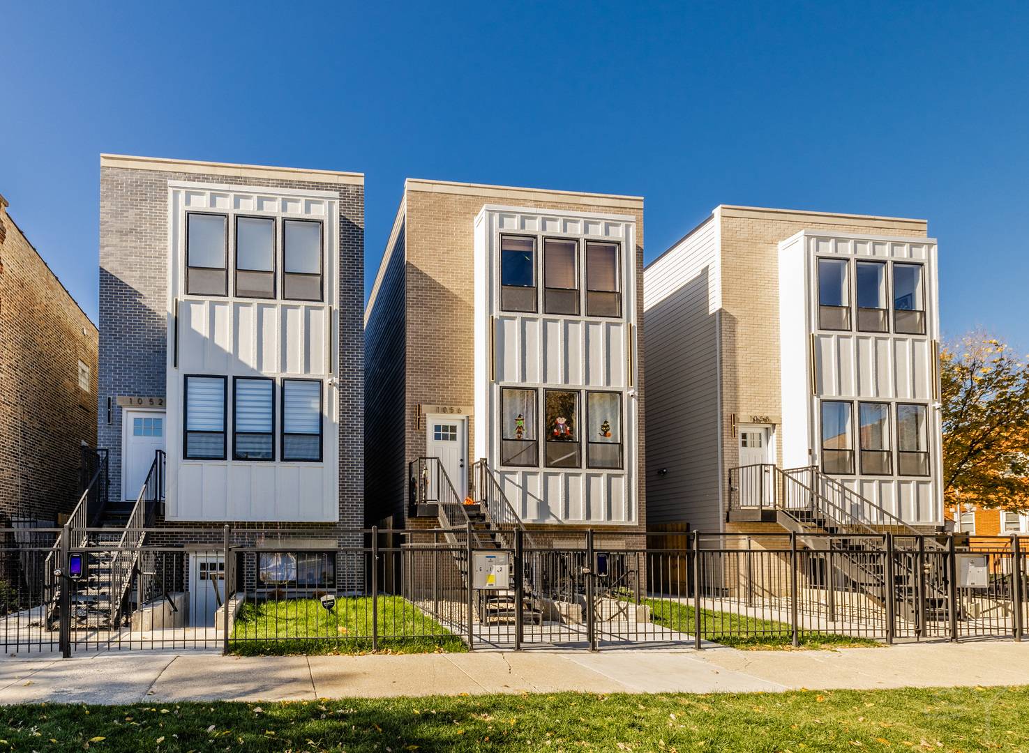 Chicago, IL 60651,1052 N Central Park AVE