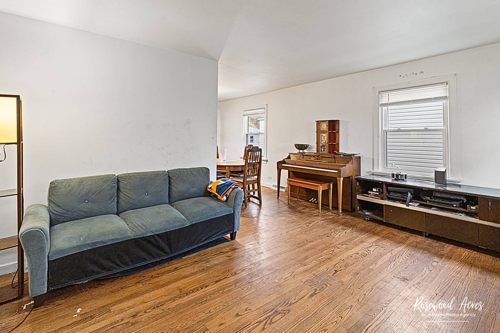 Stickney, IL 60402,4136 Home AVE