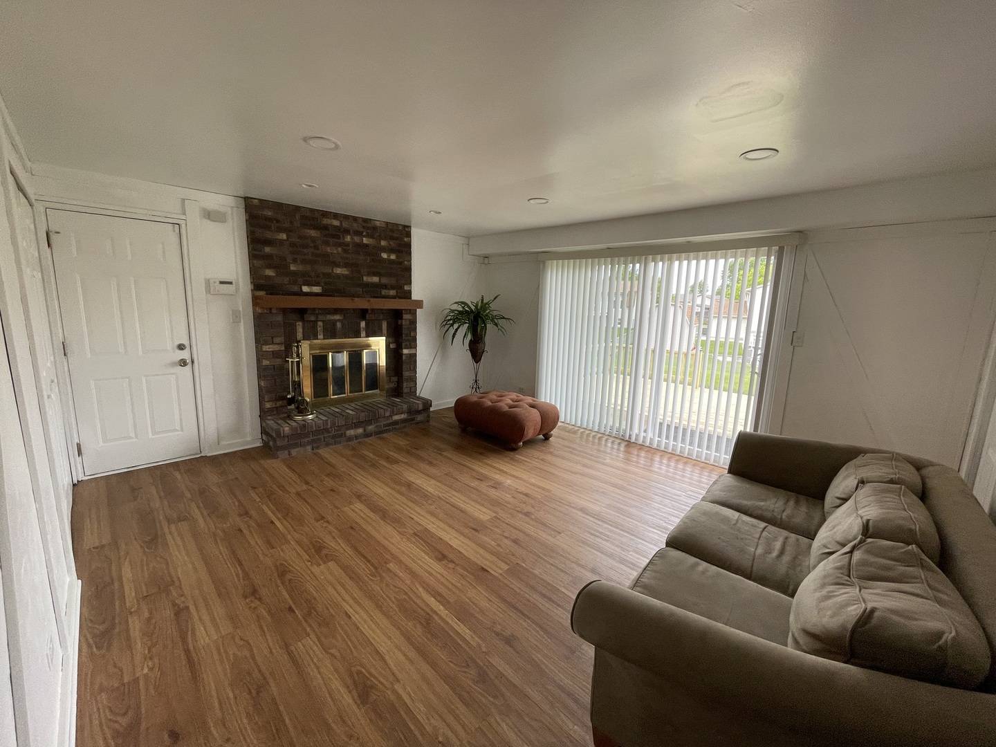 Elk Grove Village, IL 60007,Address not disclosed