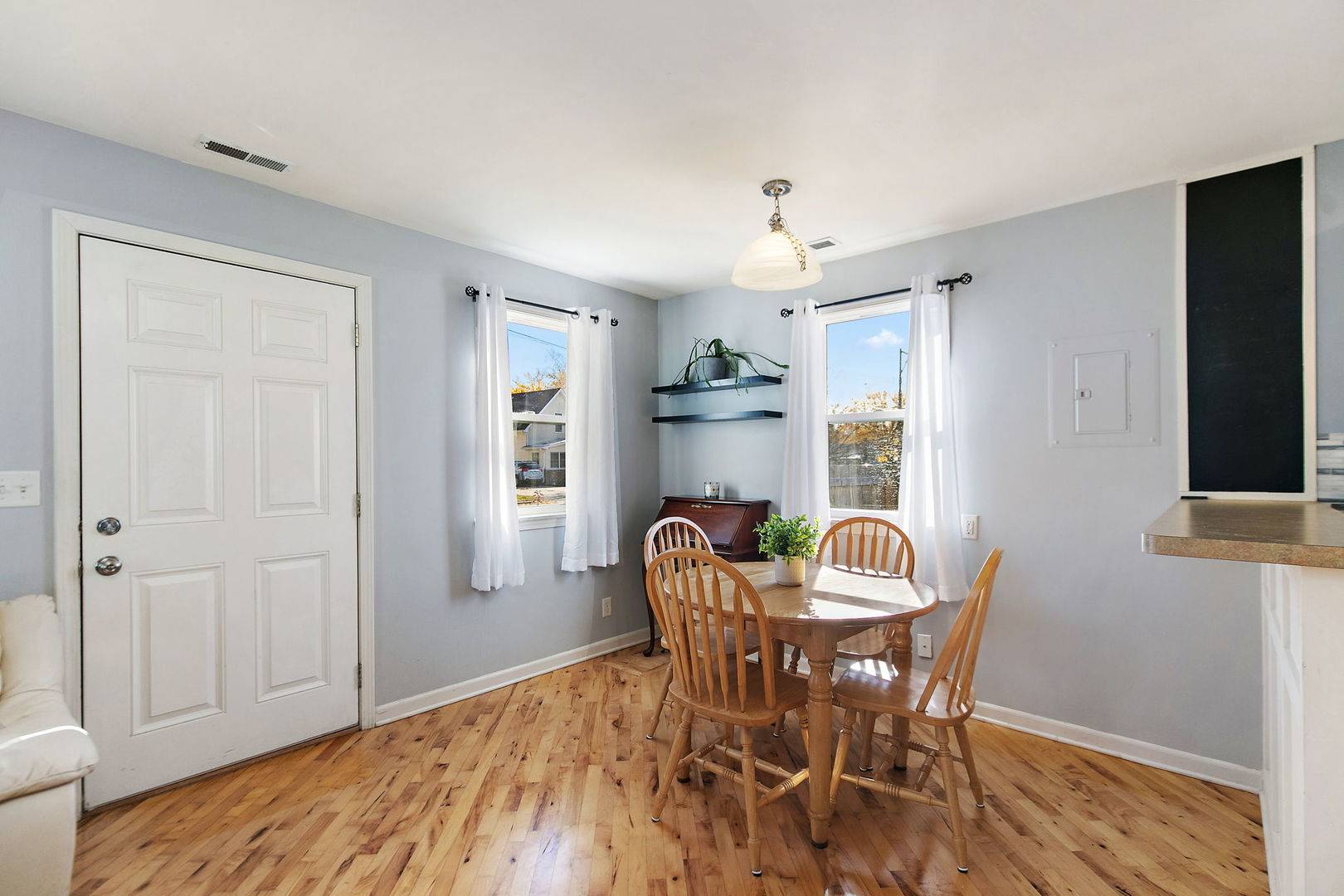 Dekalb, IL 60115,1155 S 5th ST