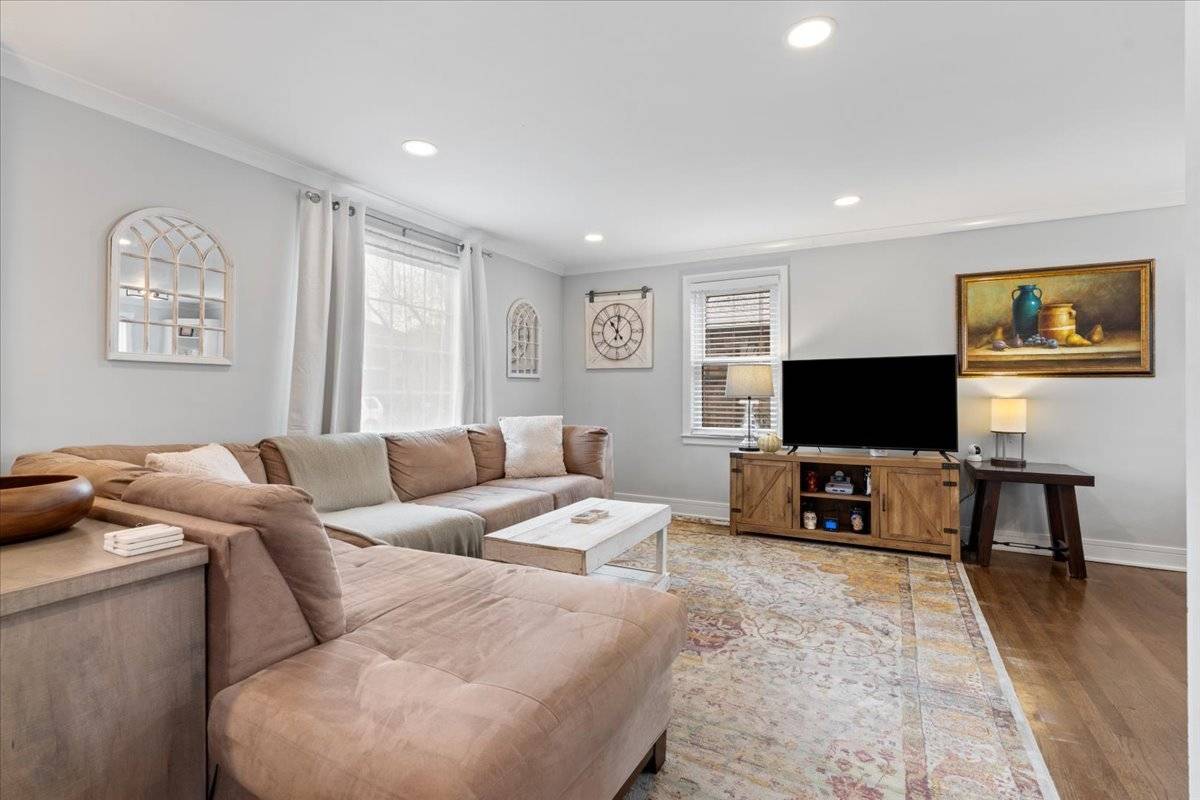 Chicago, IL 60656,5542 N Osceola AVE