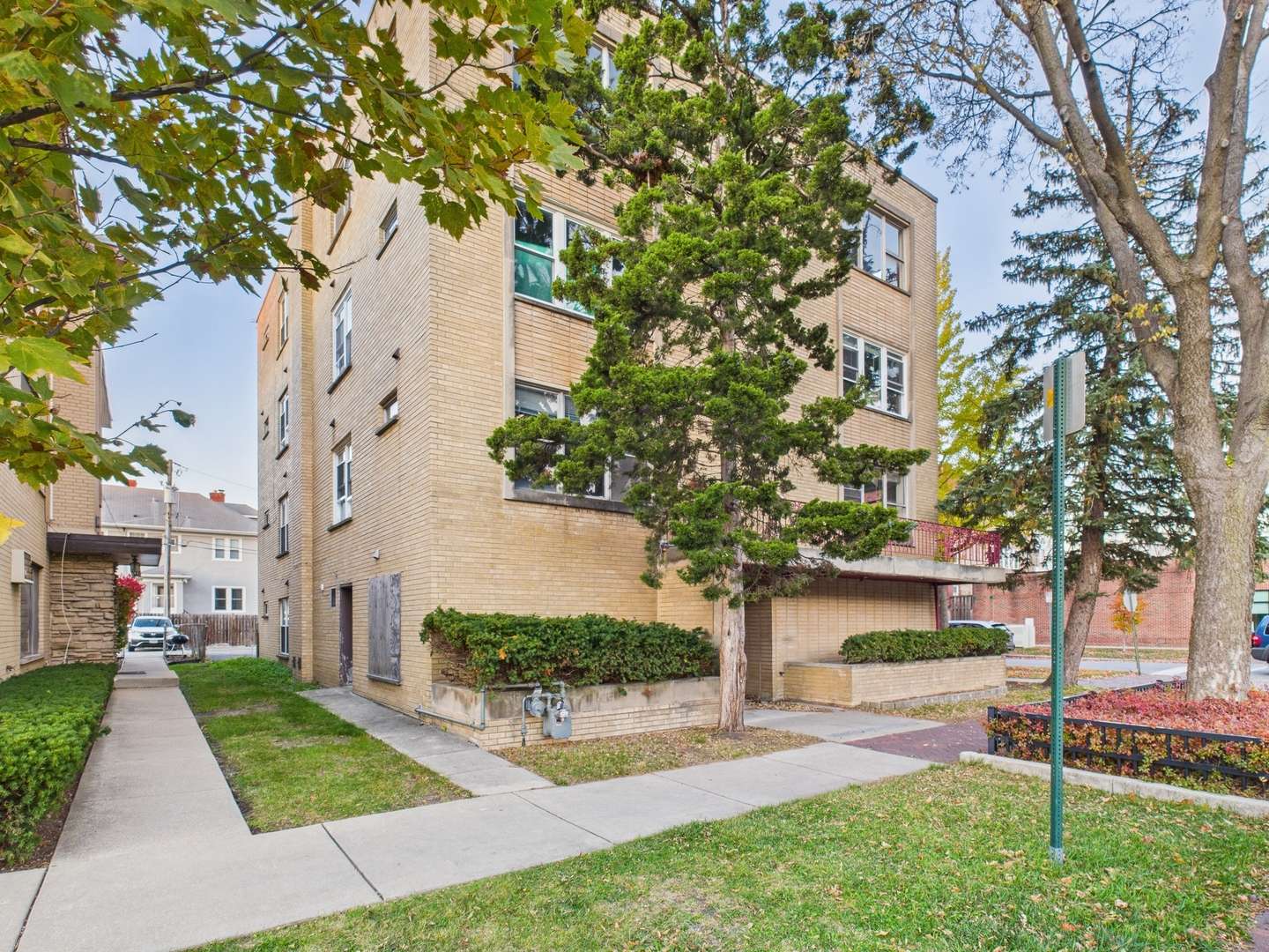 Oak Park, IL 60302,300 Chicago AVE #4N