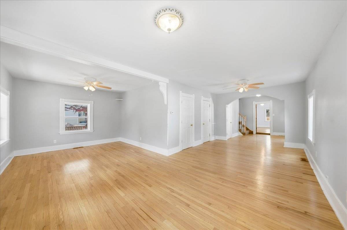 Plano, IL 60545,317 E Dearborn ST