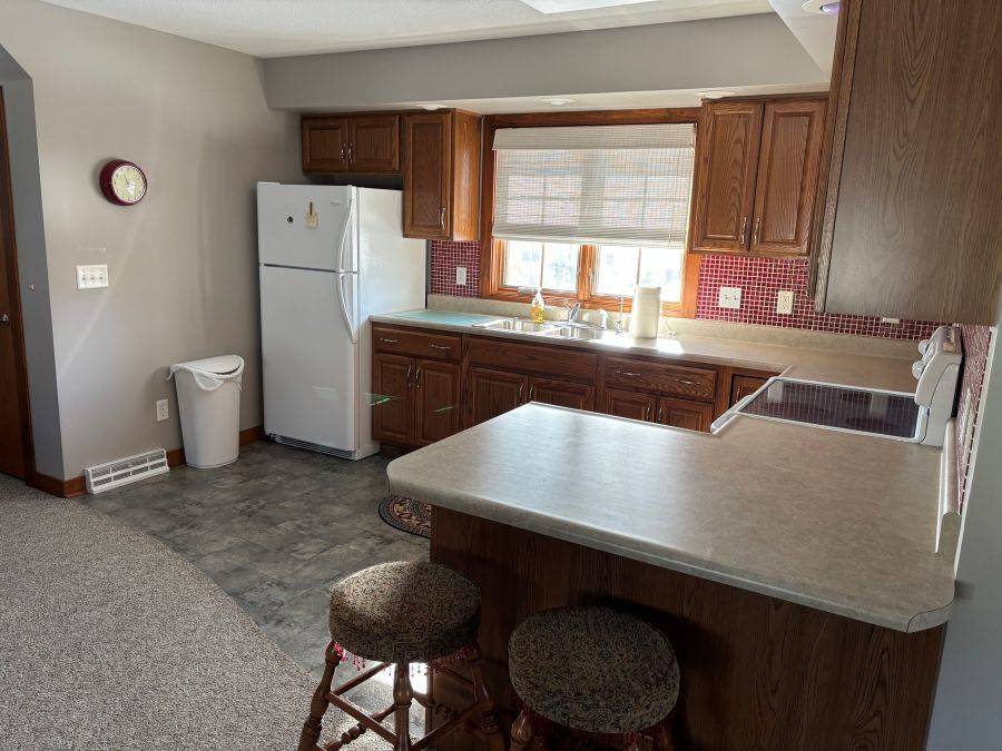 Crescent City, IL 60928,206 S Cherry ST