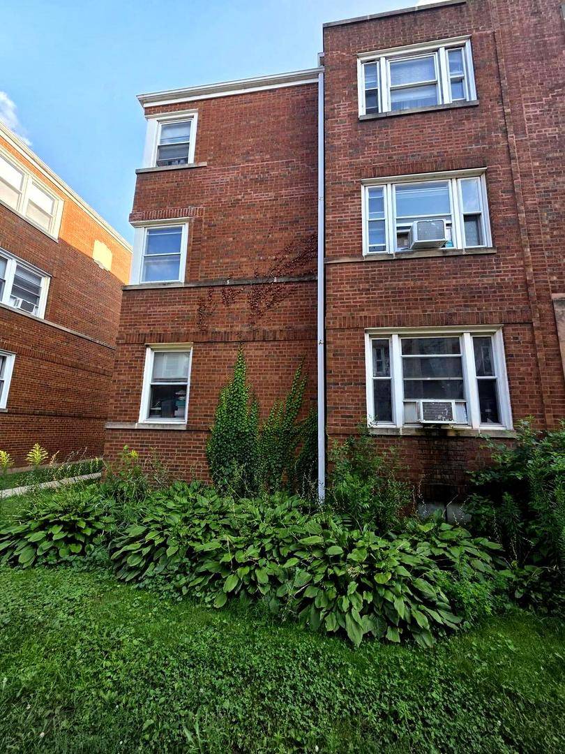 Chicago, IL 60645,7518 N RIDGE AVE #1E