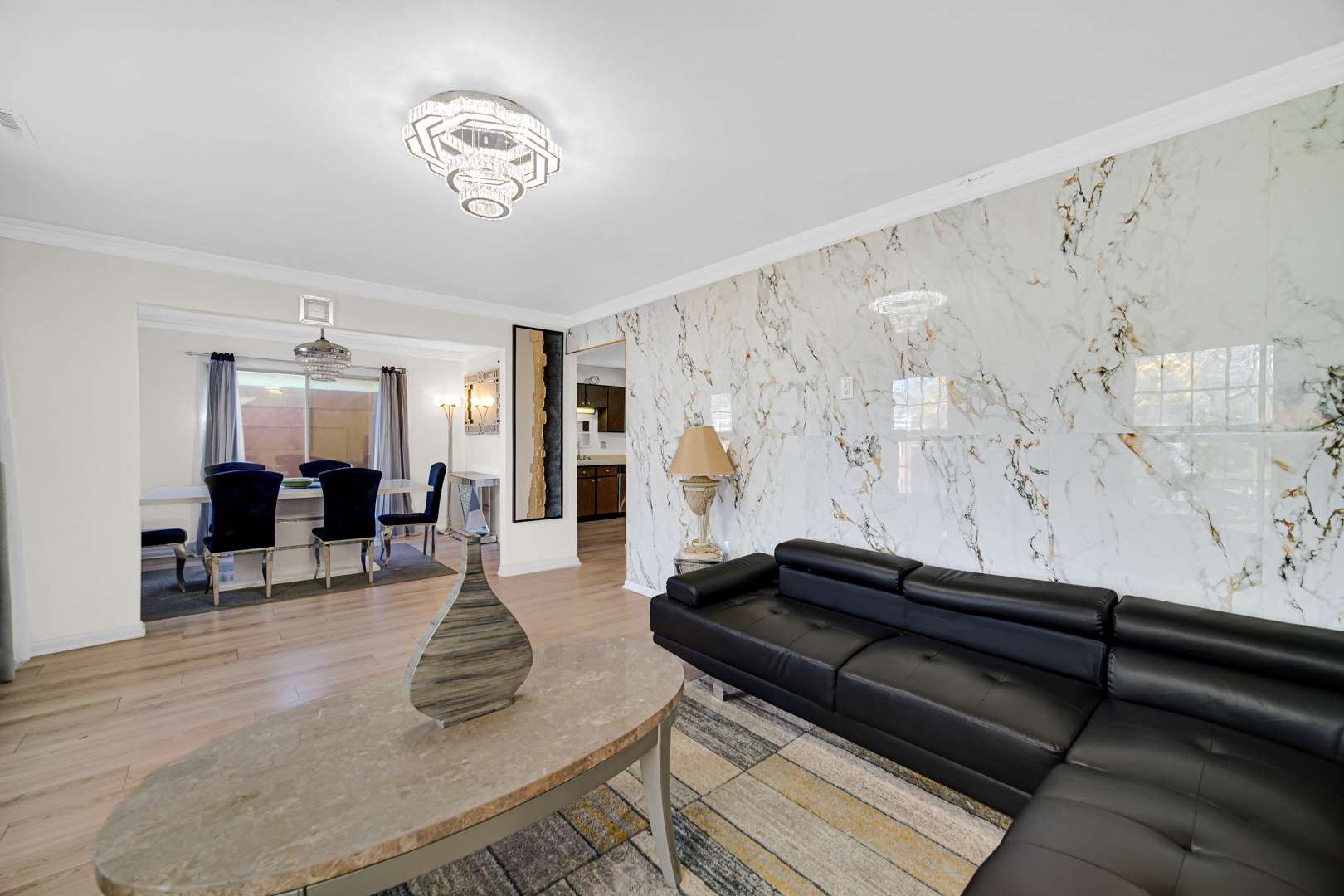 Crystal Lake, IL 60014,521 Coventry LN #12