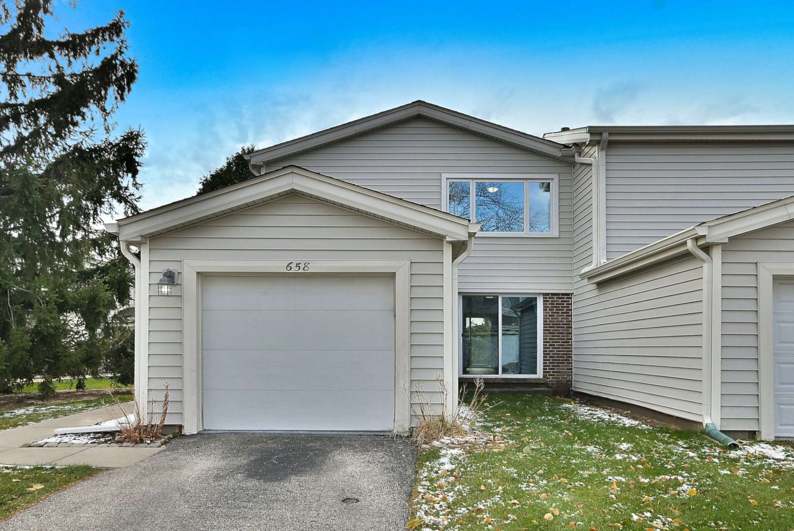 Hoffman Estates, IL 60169,658 Claridge CIR