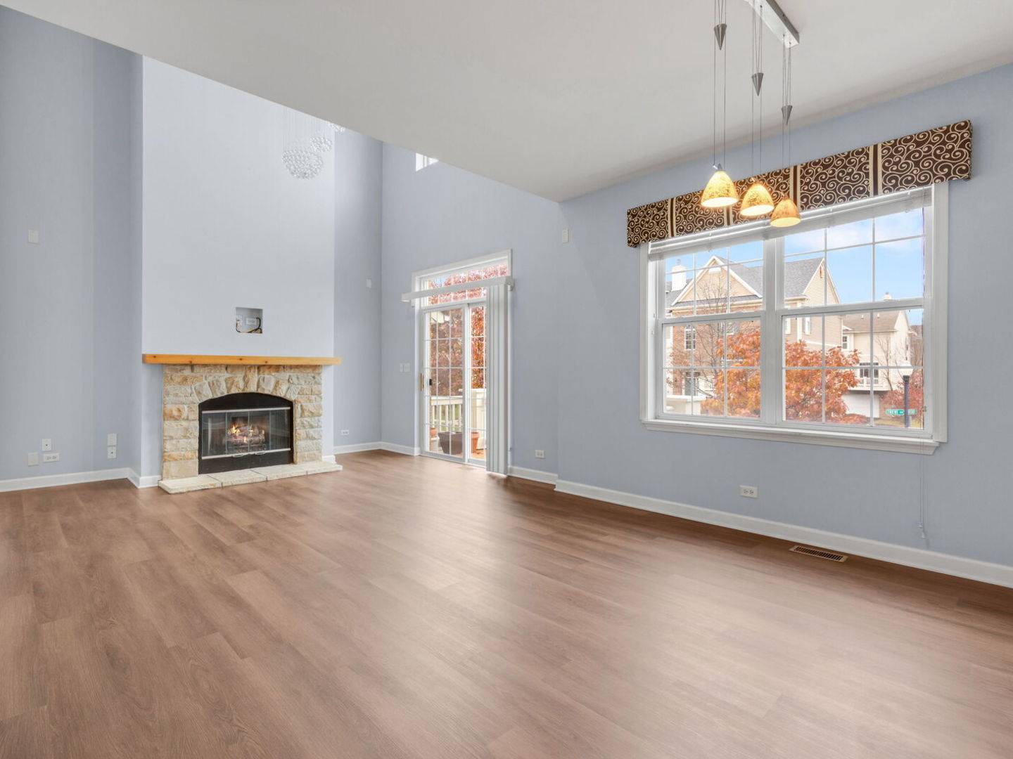 Carol Stream, IL 60188,1119 Orangery CT