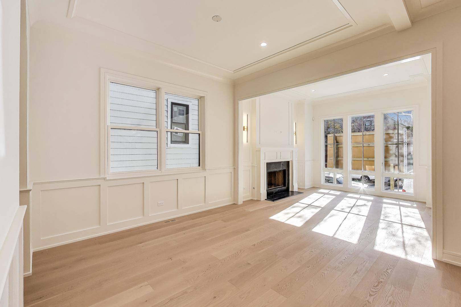 Chicago, IL 60612,2036 W ERIE ST