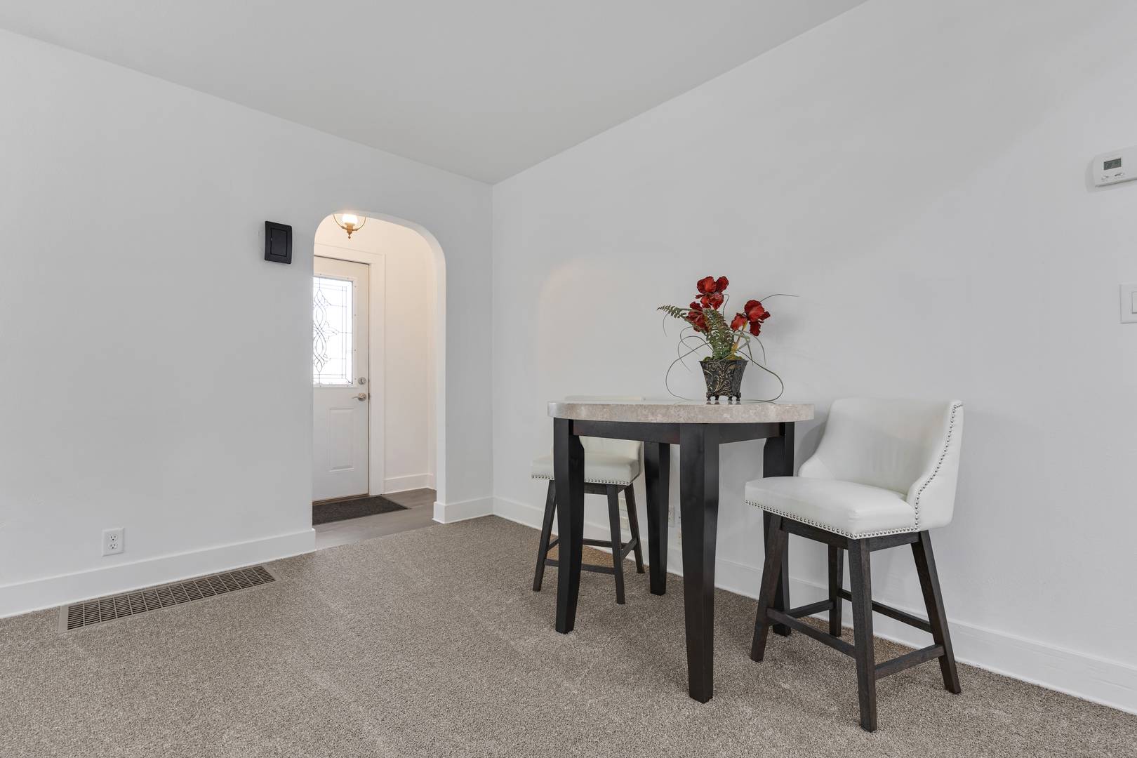 Hampshire, IL 60140,263 E Jackson AVE