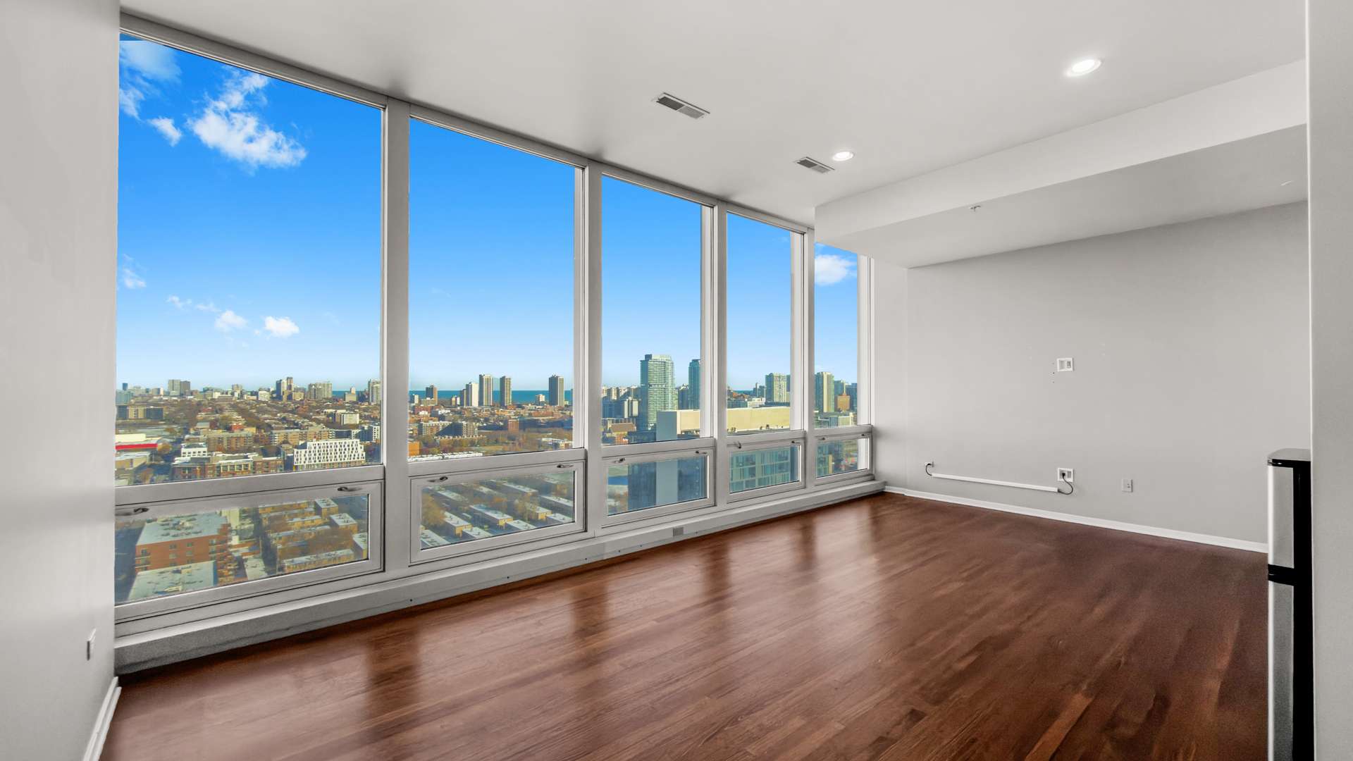 Chicago, IL 60654,500 W Superior ST #2002