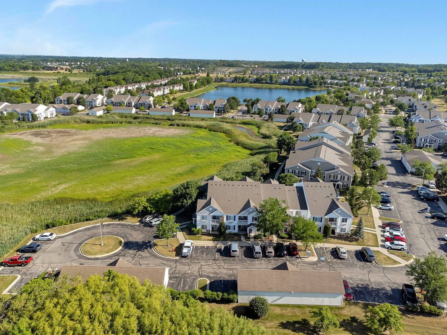 Carpentersville, IL 60110,1303 Silverstone DR #1303