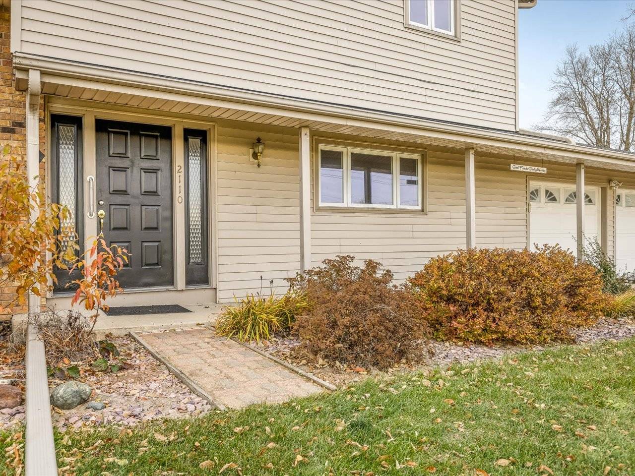 Dakota, IL 61018,2110 E Angle RD