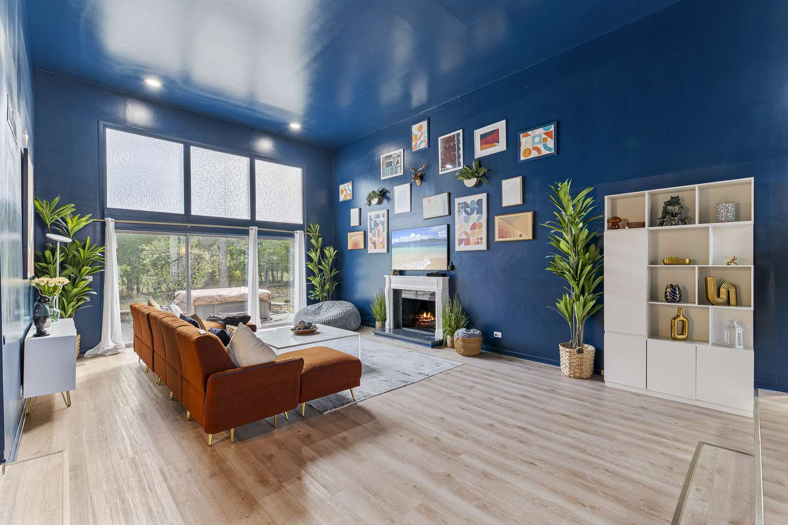 Highland Park, IL 60035,1210 North AVE