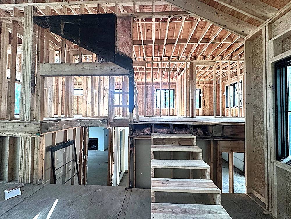 Glen Ellyn, IL 60137,911 Glenbard RD