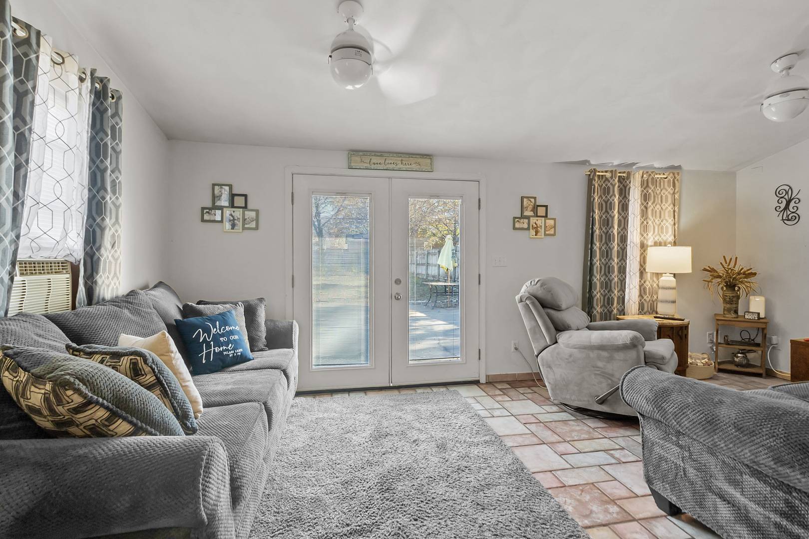 Rockford, IL 61108,2822 Sewell ST