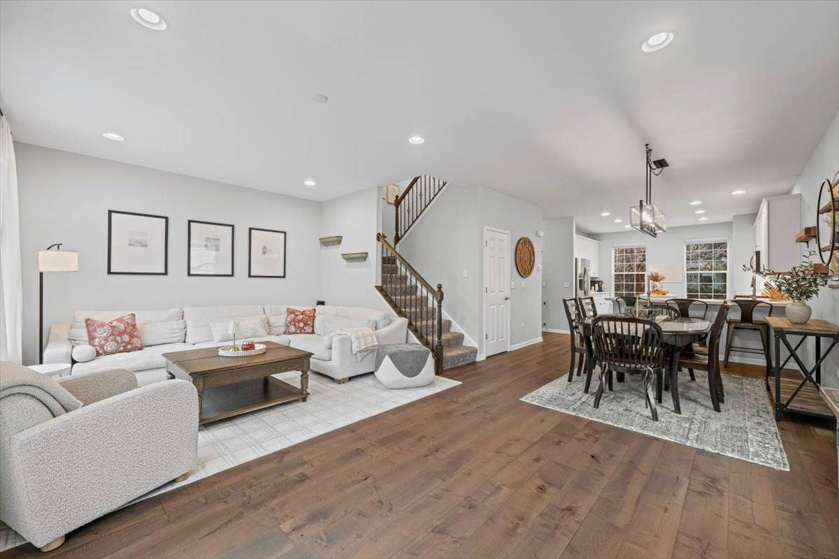 Grayslake, IL 60030,287 Lionel DR