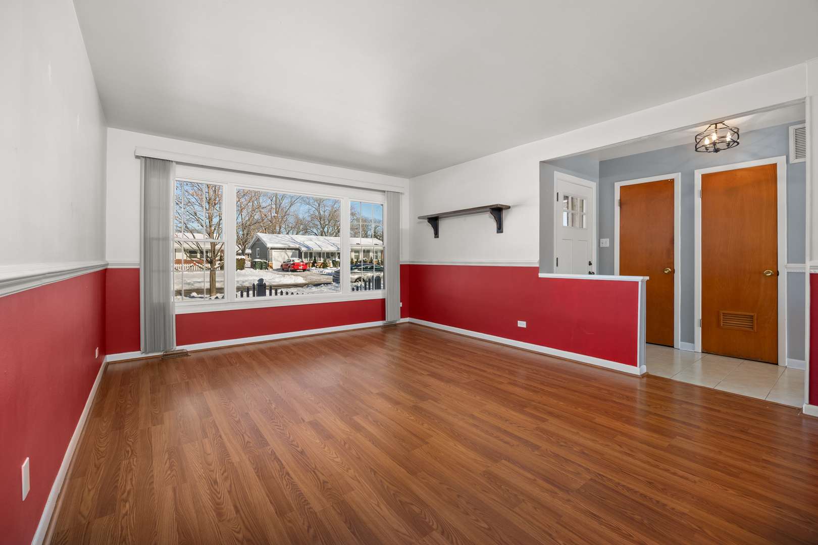 Elk Grove Village, IL 60007,241 Pleasant DR