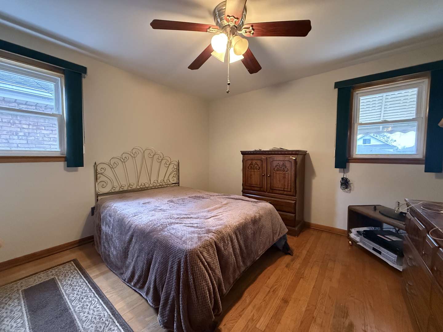 Chicago, IL 60639,2146 N Mcvicker AVE