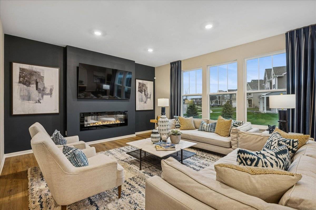 Algonquin, IL 60102,Address not disclosed