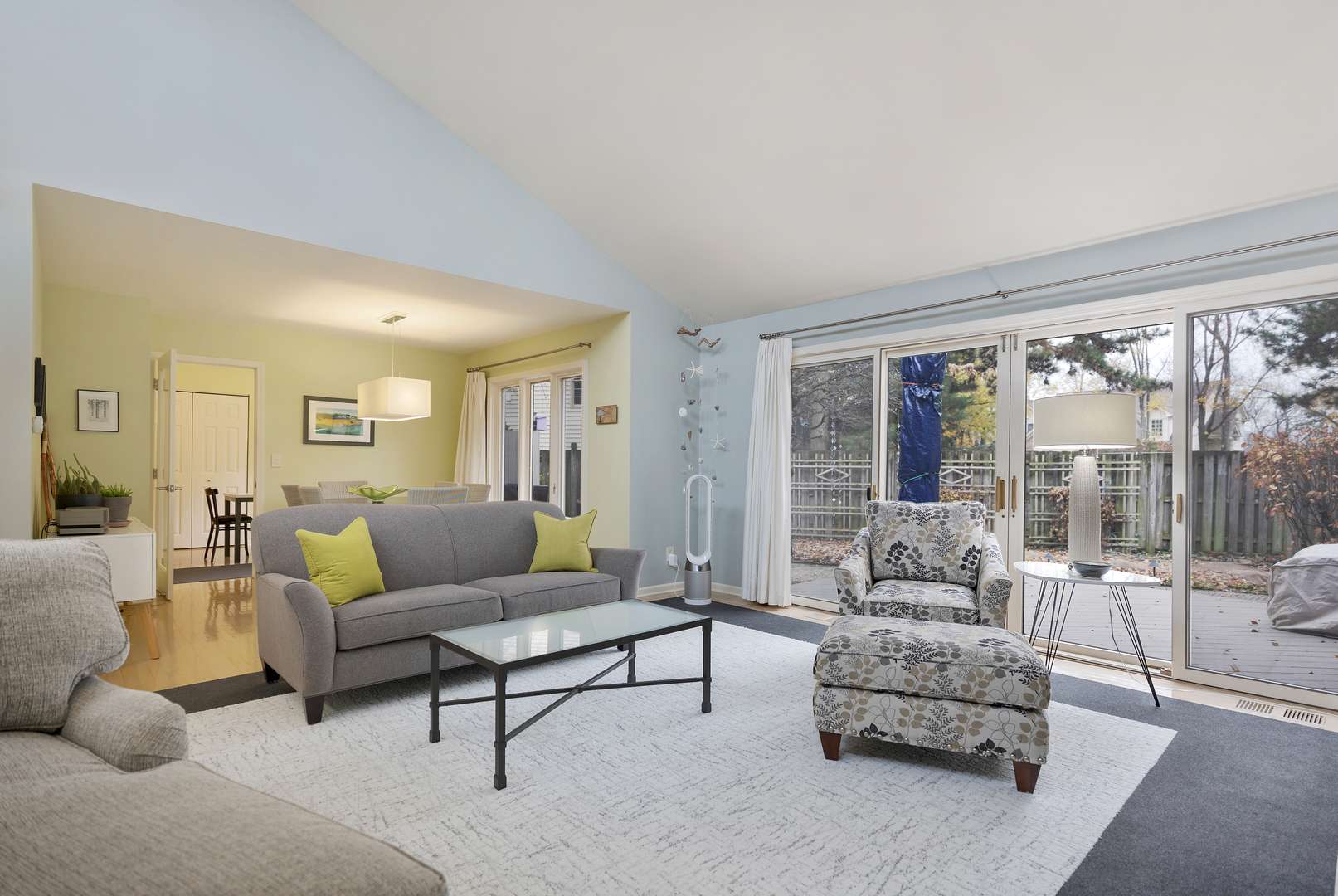 Geneva, IL 60134,1526 Kirkwood DR