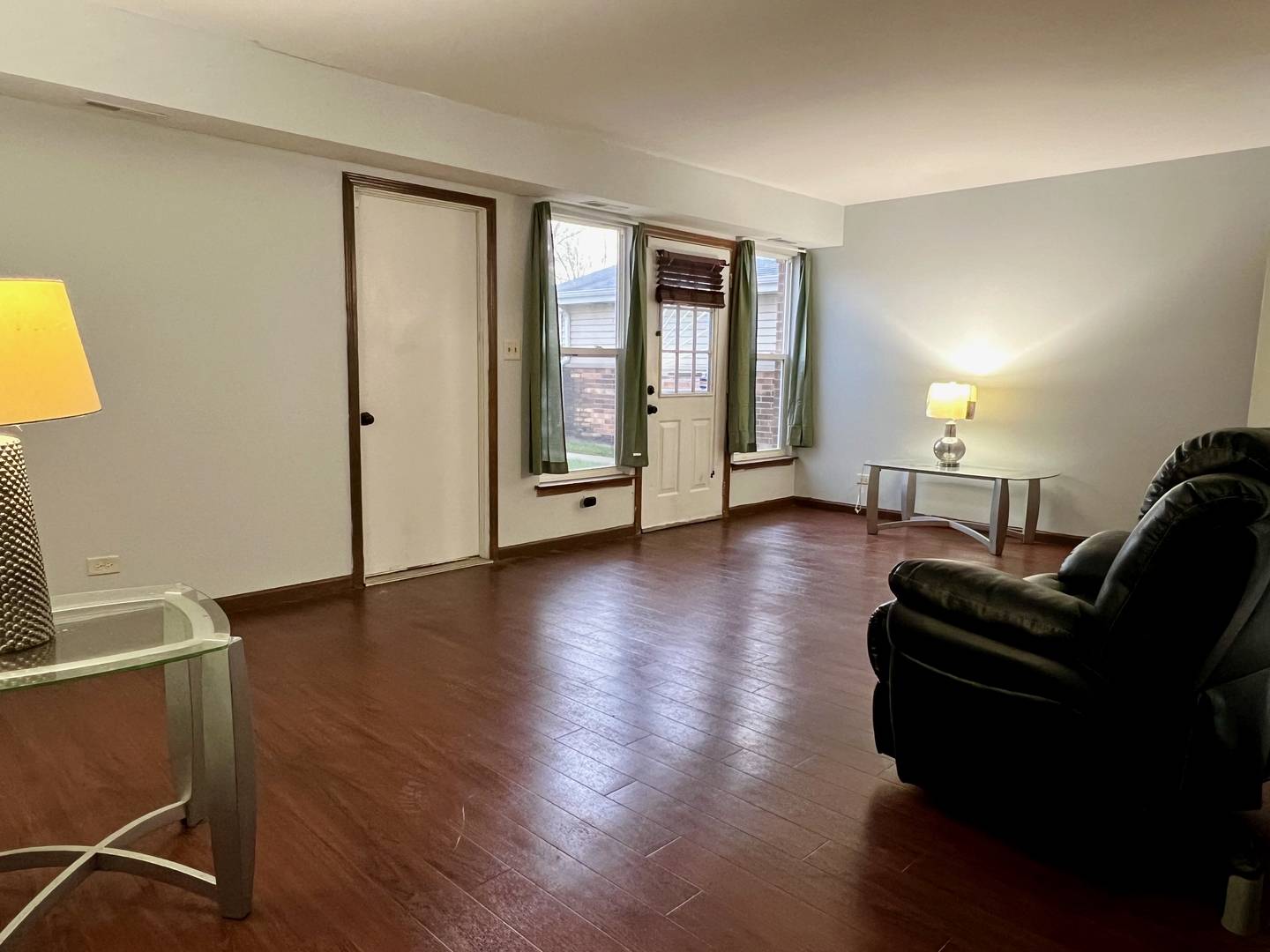 Burnham, IL 60633,2611 E Martha PL