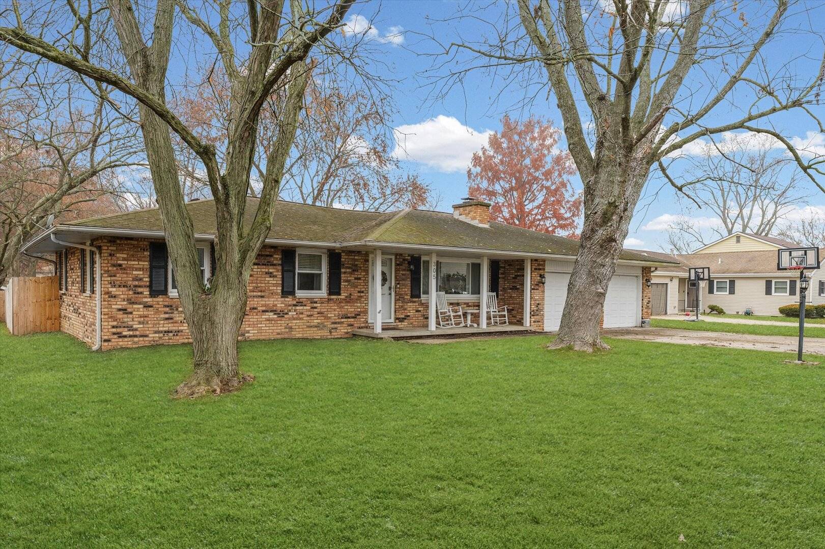 Mahomet, IL 61853,305 West ST