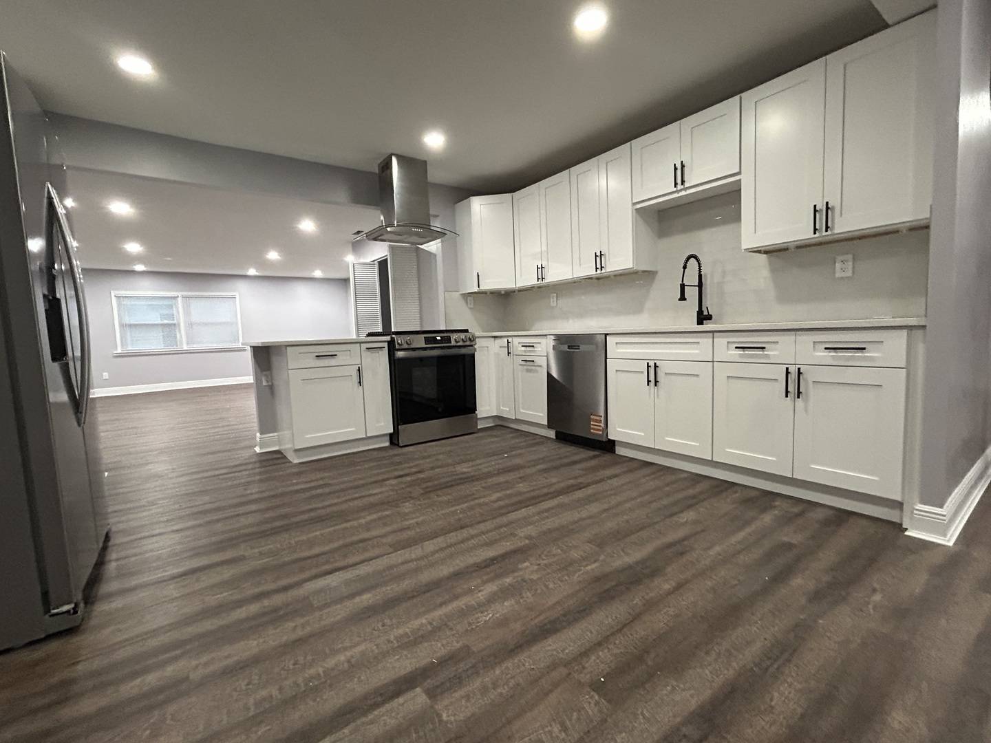 Streamwood, IL 60107,616 Parkside CIR