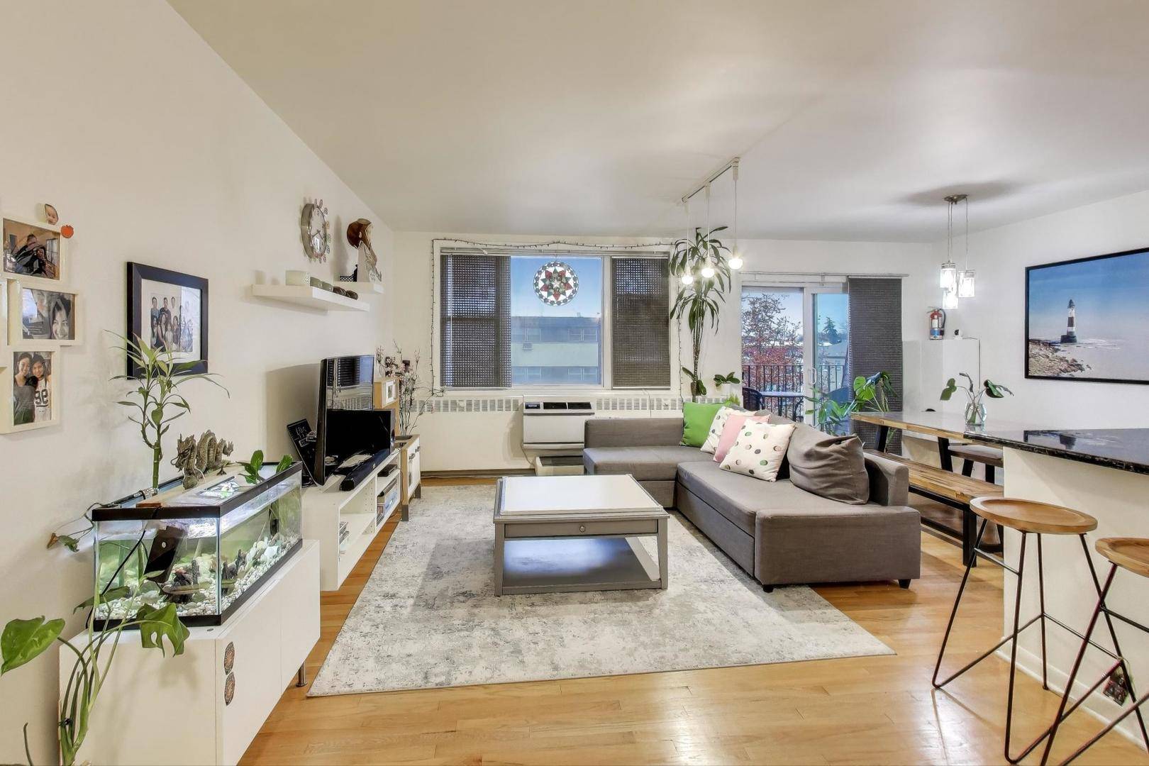 Skokie, IL 60077,8700 Skokie BLVD #3PS