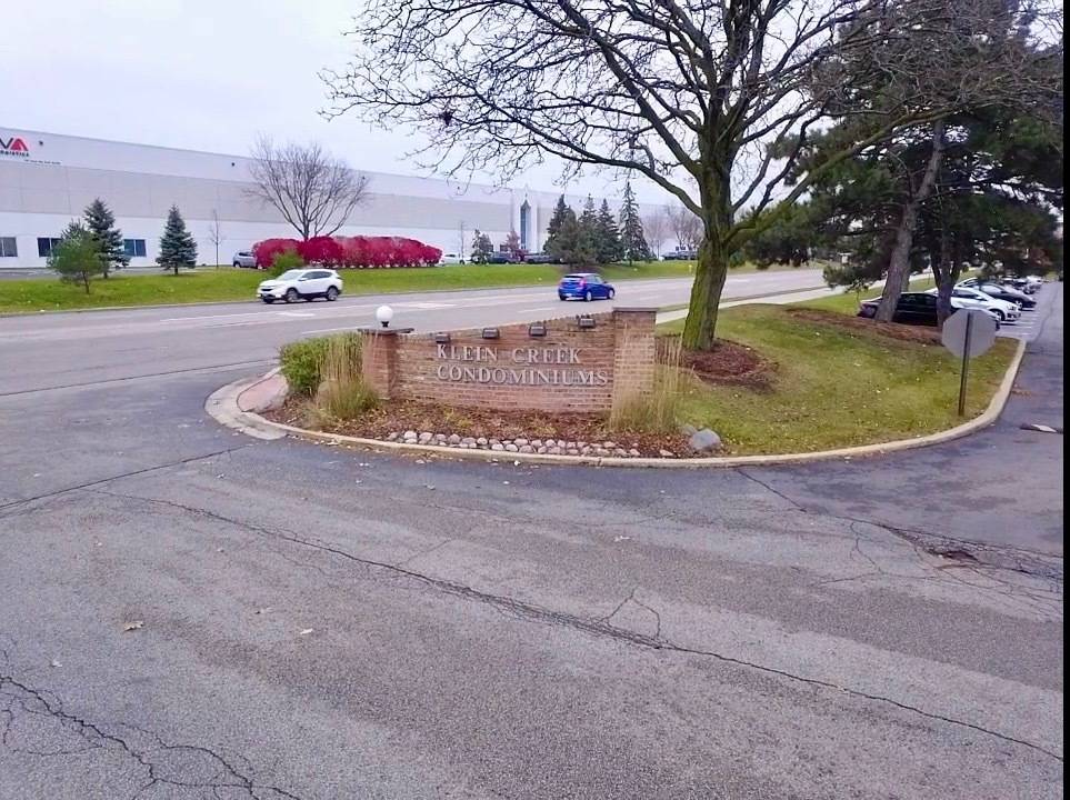 Carol Stream, IL 60188,244 Klein Creek CT #1A