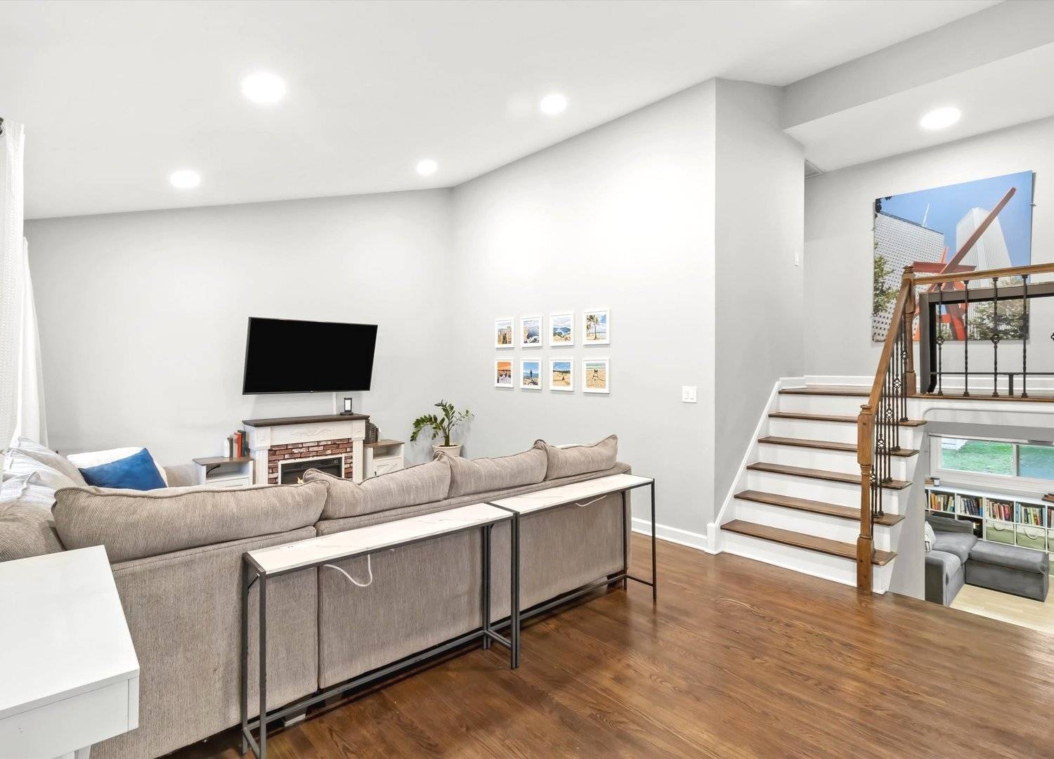 Niles, IL 60714,8725 N NATIONAL AVE