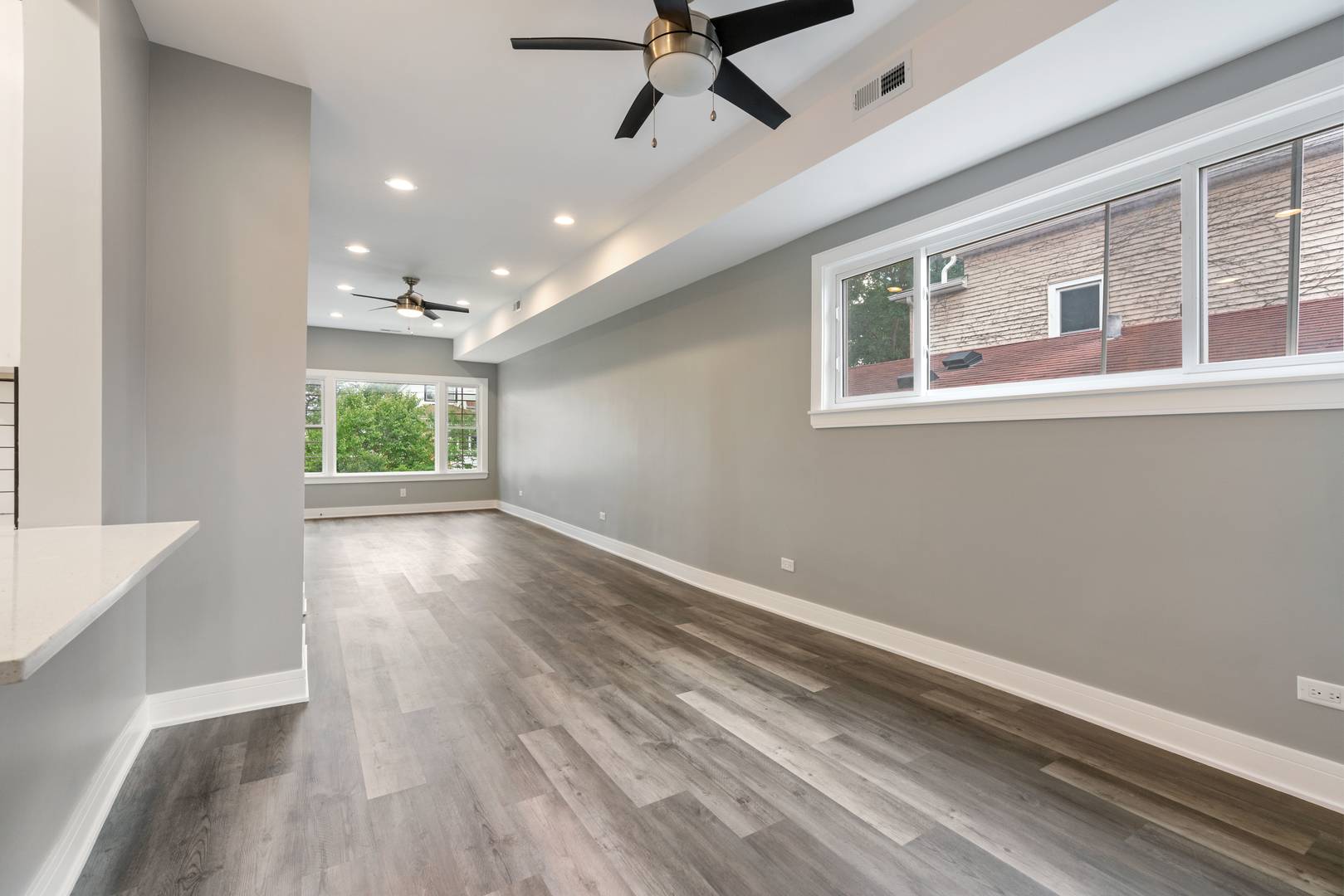 Chicago, IL 60625,4624 N Springfield AVE #2